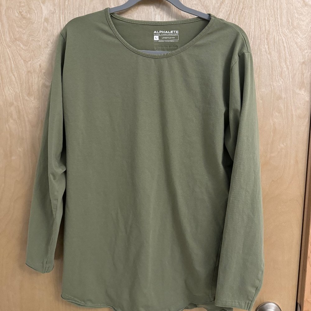 Alphalete Lifestyle Scoop Longsleeve Tee - Large